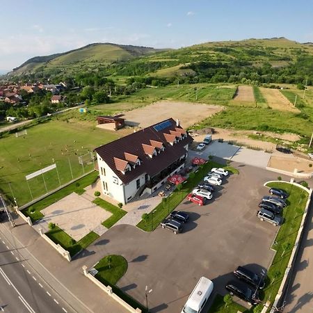 Martini Restaurant & Cazare Sebesel Экстерьер фото