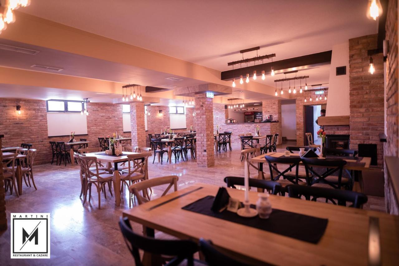 Martini Restaurant & Cazare Sebesel Экстерьер фото